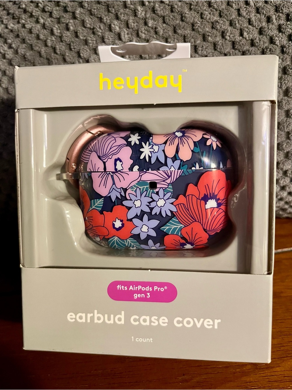 heyday Poppy Flowers Airpods  Pro
(gen 3)  case with clip